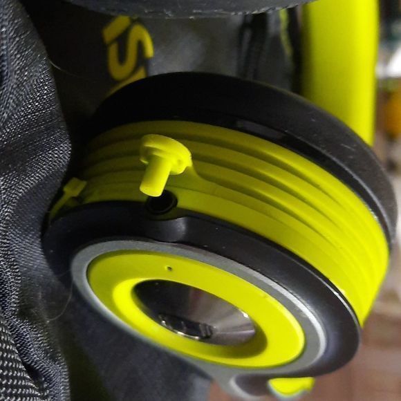 Monster isport Freedom headphones with cloth case - Picture 4 of 9